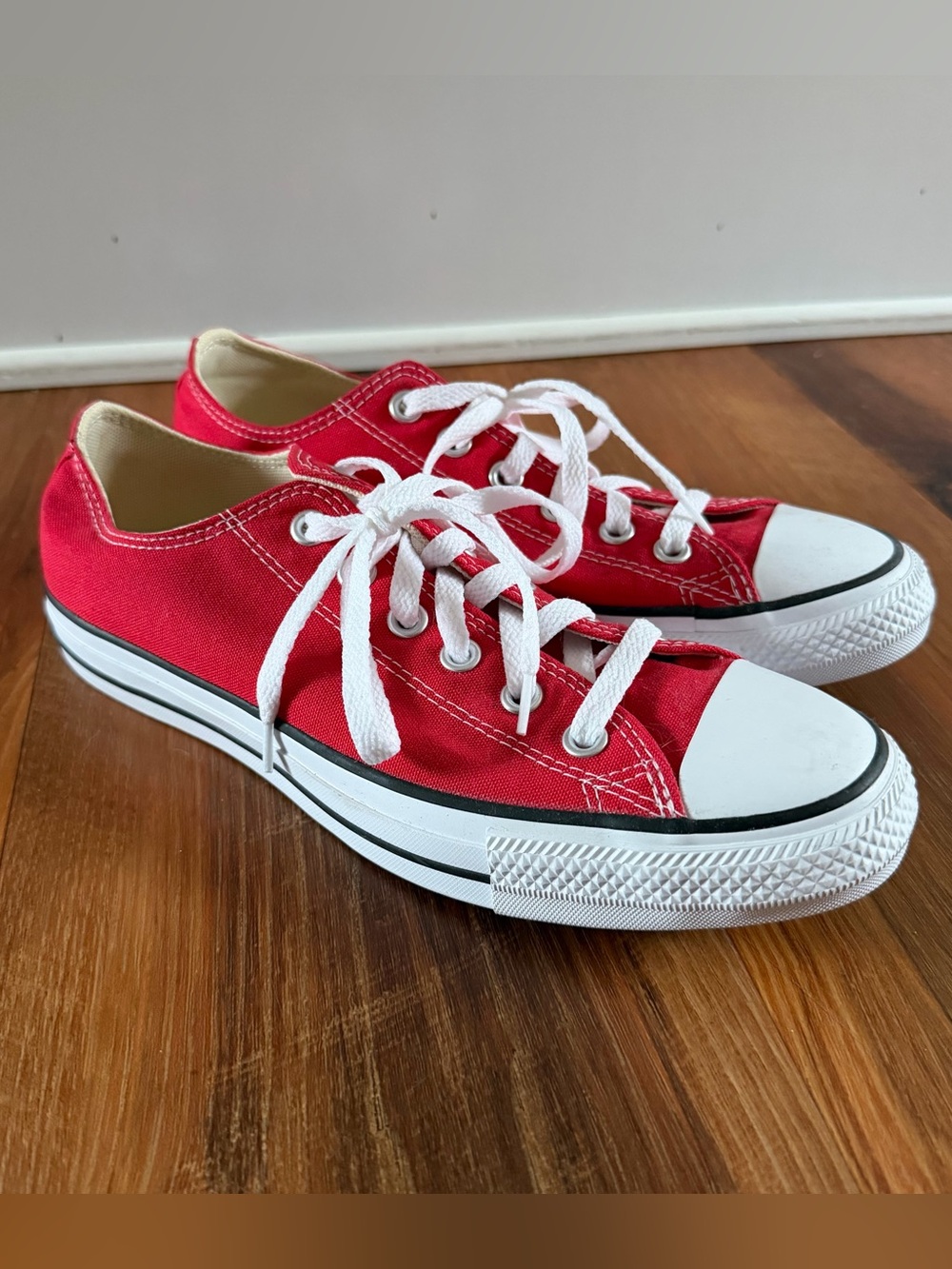 Converse Low Tops